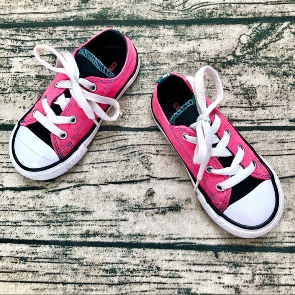 CONVERSE⚡️Pink Lace Up Low Top Sneakers_8/9